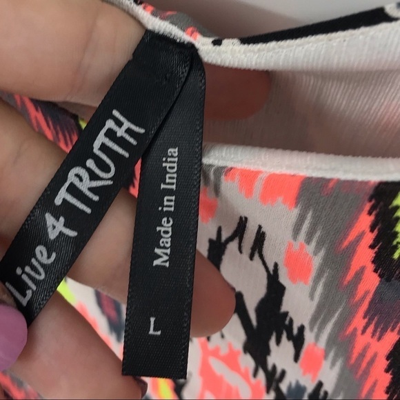 Live 4 Truth Abstract Tribal Print Crop Top Size L - Picture 7 of 8